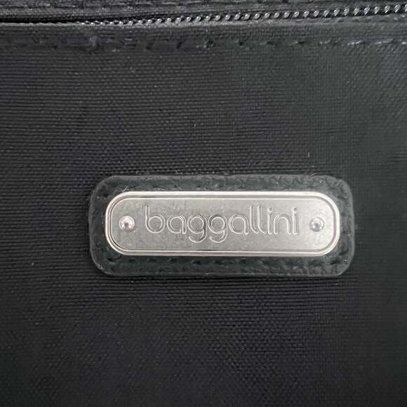 NWT Baggallini Go Bagg Crossbody with RFID Phone Wristlet - Picture 3 of 3